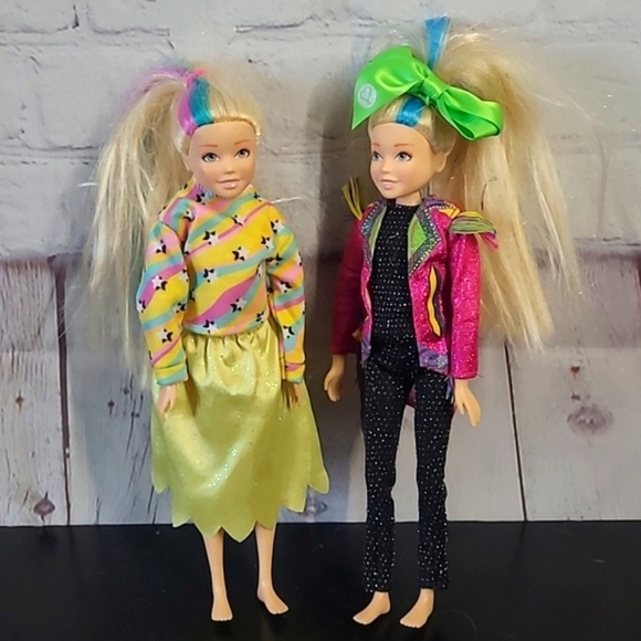 Just Play JoJo Siwa 10" Singing Doll Sings Hit Song Titled Non Stop Set Of Two - Picture 6 of 13
